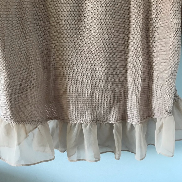 American Eagle Hi-Low Sweater with chiffon ruffle - Picture 7 of 7